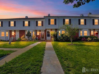 10 Begonia Ct