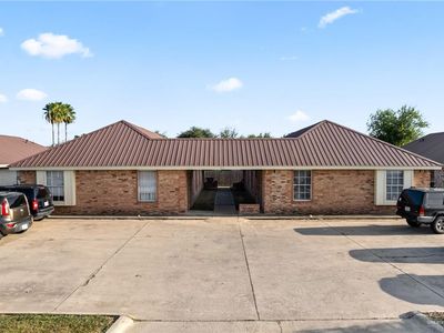 413 Date Palm St
