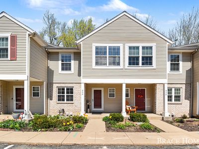 956 Ada Place Dr SE