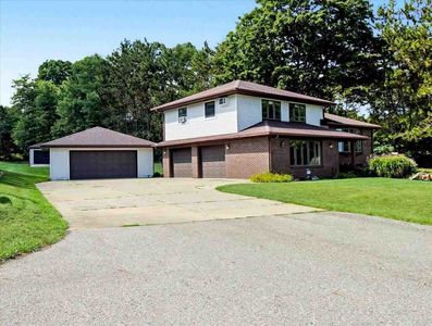 1092 Lac Vue Rd