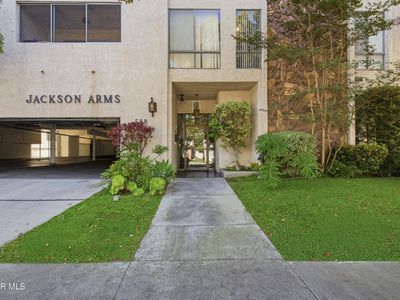 528 N Jackson St APT 303