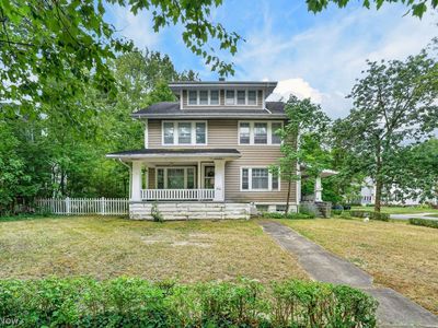 Property at 2946 Kensington Rd, Cleveland Heights, OH