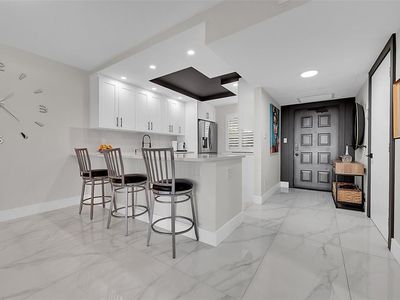 3980 Oaks Clubhouse Dr #505