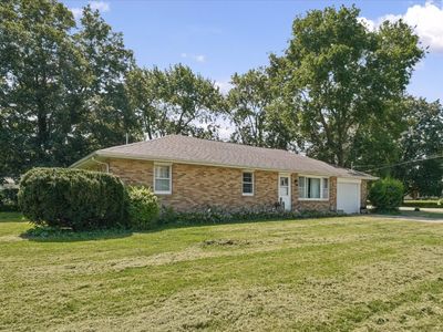 Property at 103 W Lincoln St, Fisher, IL