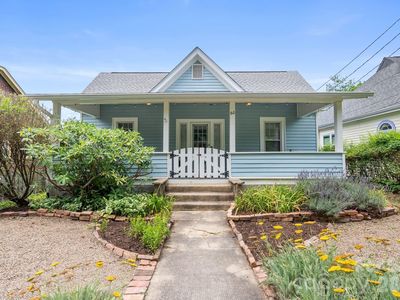 60 Annandale Ave