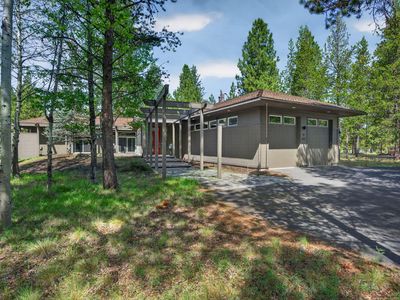 17671 Broken Top Ln