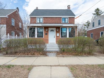 19 Grand Avenue