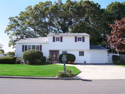 34 Holiday Park Drive