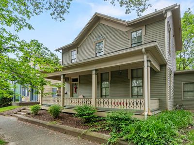 1215 W Jefferson Blvd
