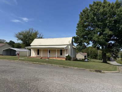 107 Twin Oaks Dr