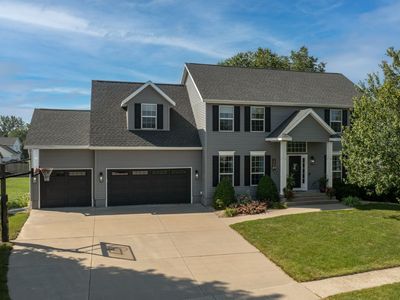 Property at 2455 Wolf Run, Hiawatha, IA