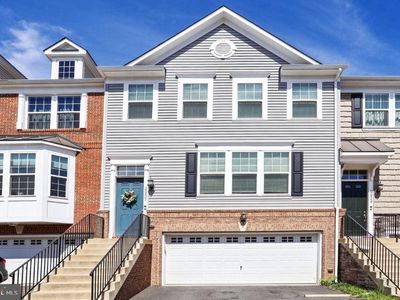 Property at 8937 Englewood Farms Dr, Manassas, VA