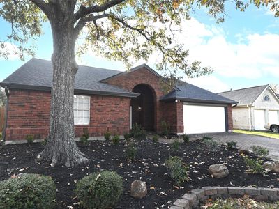 16002 Constitution Ln