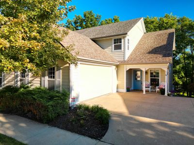 4115 Town Square Dr