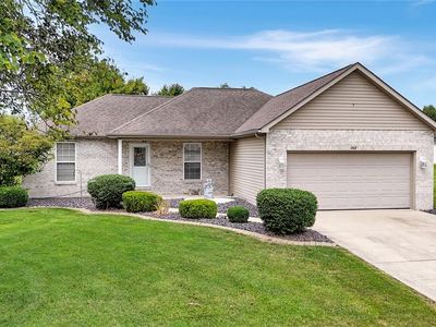 262 Newport Dr
