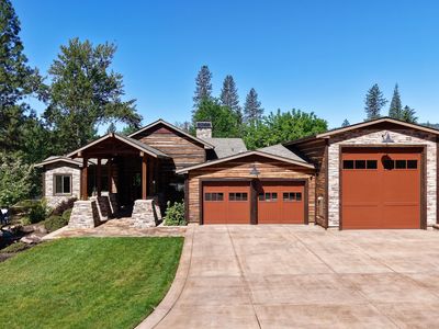 1030 Anglers Pl