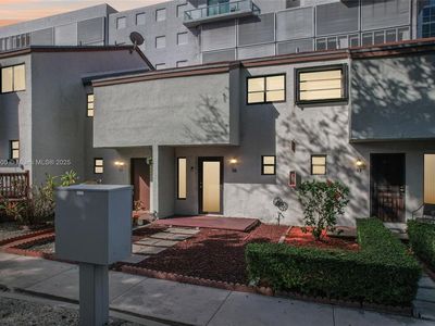 1901 NW South River Dr APT 16B