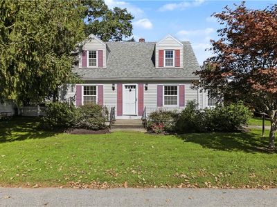 6 Carr Ln