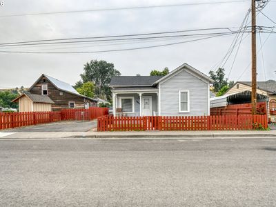 1806 SE Byers Pl