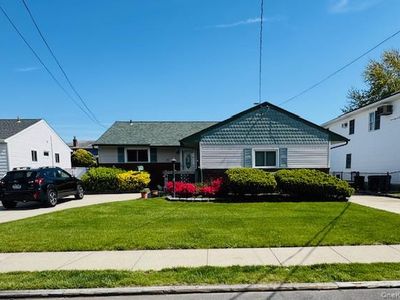 10 Schley Avenue