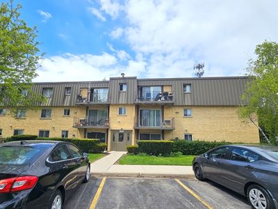 584 Fairway View Dr APT 2J