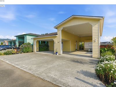 10 Pine Ln