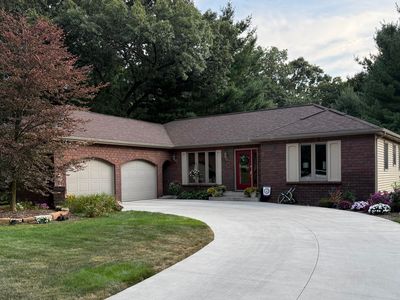 2401 Elderwood Dr NW