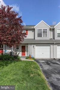 5790 Hidden Lake Dr