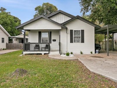 3008 Maple Ave