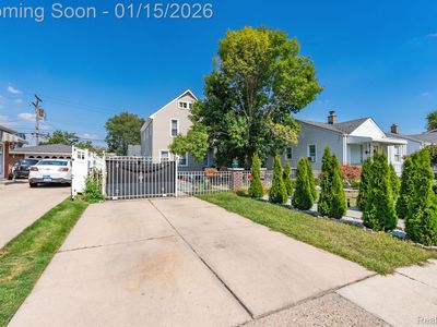 Property at 868 Mill St, Lincoln Park, MI