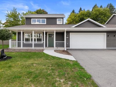 1904 River DRIVE