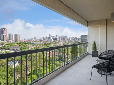3831 Turtle Creek Blvd APT 16E