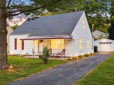 934 Blenheim Rd
