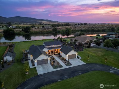 175407 Rivers Edge Drive