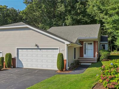 12 Lees Farm Commons Dr