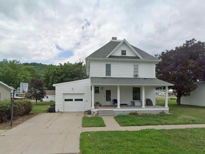 355 2nd St SE