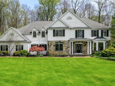 875 Cascades Dr