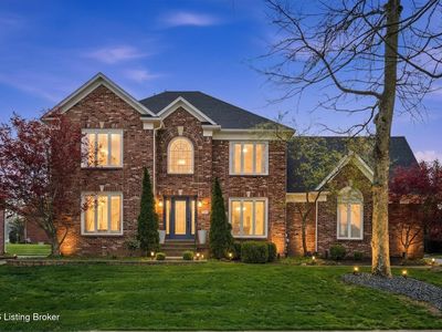 842 Lake Forest Pkwy
