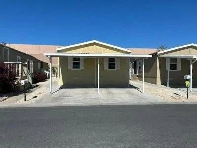 80 Lilac Ln