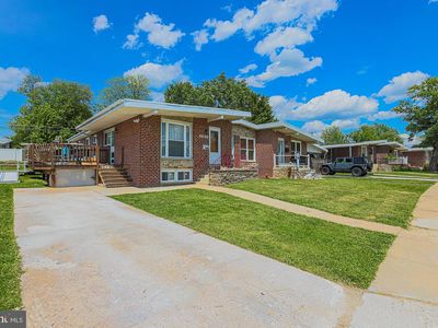 6649 Chippewa Dr