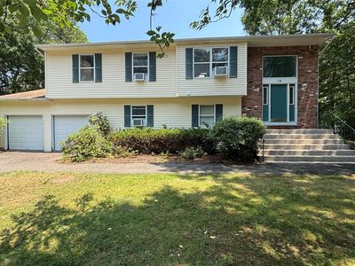 10 Woodbrook Circle