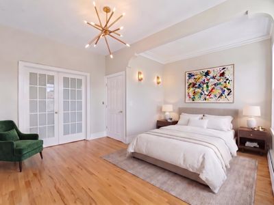 198 Bowers St APT 3