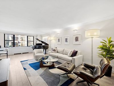 196 E 75th St APT 12E