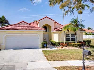 429 NE Cambridge Lane