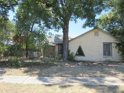 Property at 413 S Avenue G, Clifton, TX