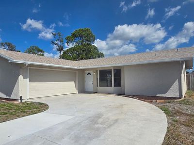765 SE Floresta Drive