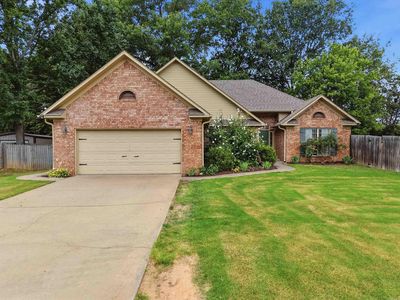 1025 Knights Dr