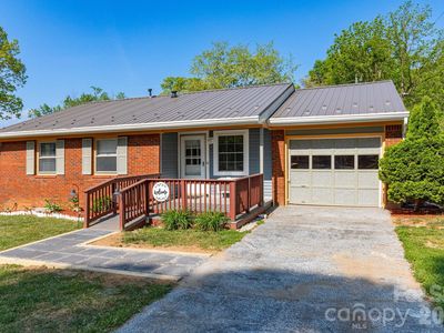 30 Compton Dr