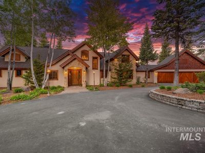 1426 Club Hill Blvd