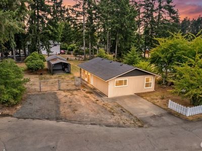10 E Cherry Park